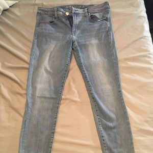 American Eagel Light Wash Super Stretch Jeans